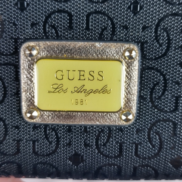 Vtg GUESS Women's Black Wallet Logo embossed Zip Organizer Wristlet Fashion - Picture 2 of 14